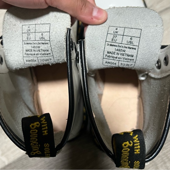 Dr. Martens 1460 Women's Patent Leather Lace Up Boots White Size 6 - Picture 9 of 15